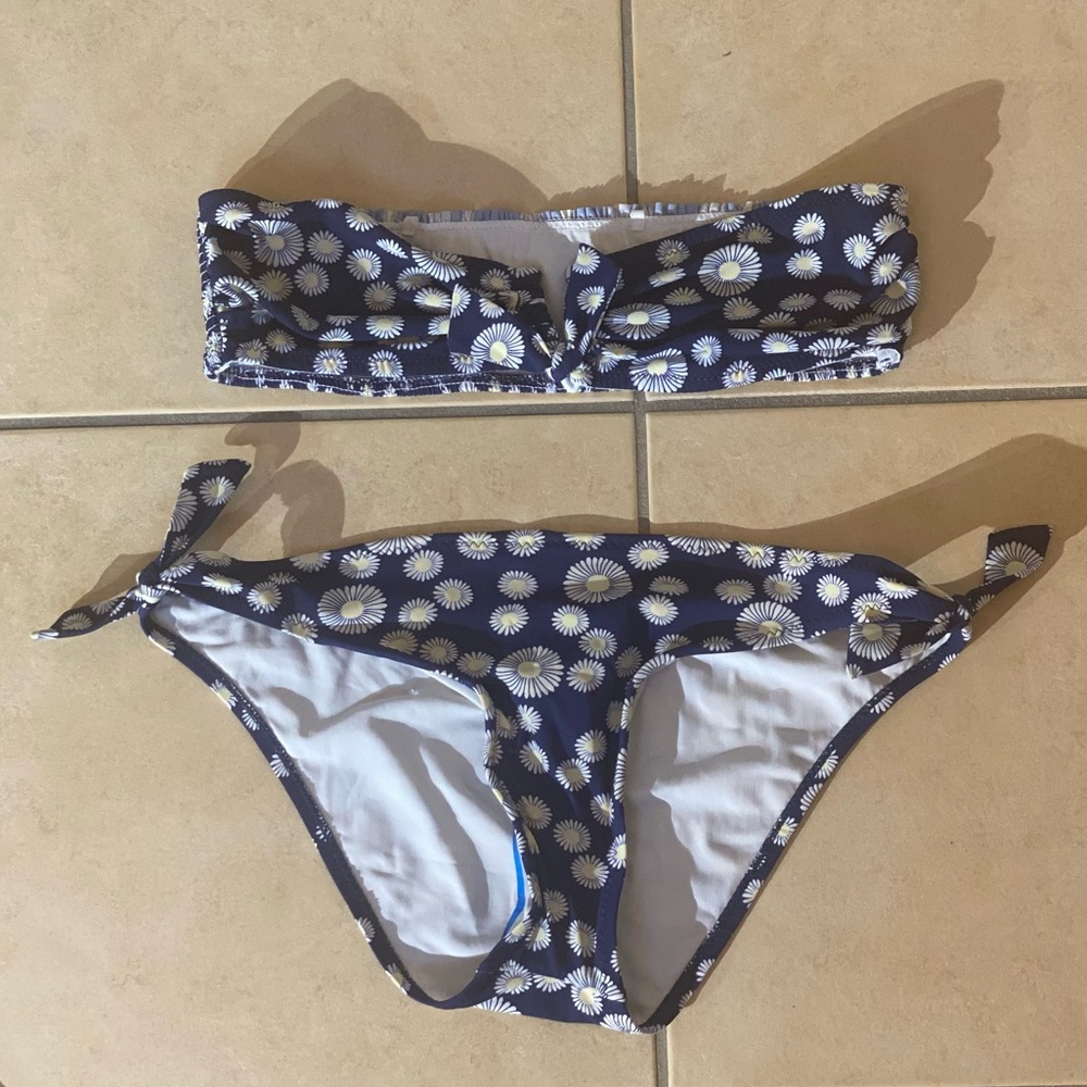 Kisuii Bikini: Medium